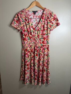 Maggy London Floral Fit & Flare Dress Smocked Waist V Neck Spring Sz 4
